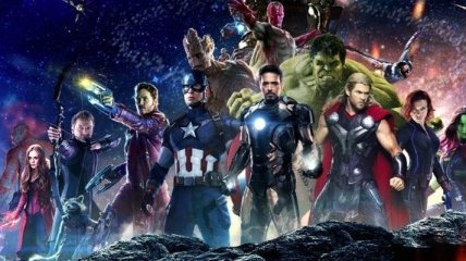 В сети появились супергеройские тим-апы на новых постерах "Мстителей: Война бесконечности"