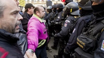 В Праге произошли столкновения между протестующими и полицией
