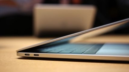 В Украине разрешили продажу новых MacBook Pro