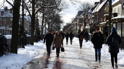 Взимку дуже небезпечно ходити у слизькому взутті