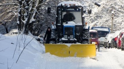 На Буковине страдают от сильного снегопада 