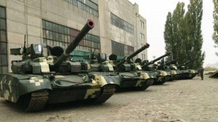 Гройсману в Харькове продемонстрировали танк "Оплот"