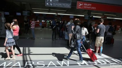 В Польше аэропорты эвакуированы из-за поисков бомбы