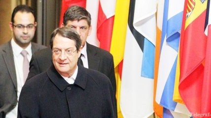 Еврогруппа уже не требует от Кипра €5,8 млрд 