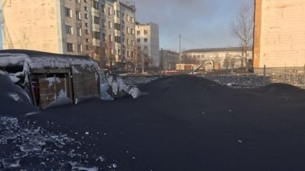 В трех городах одного из регионов в РФ выпал черный снег