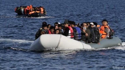 У берегов Греции затонула лодка с беженцами, есть погибшие