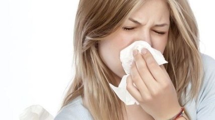 Почему при насморке заложена только одна ноздря: в чем причина