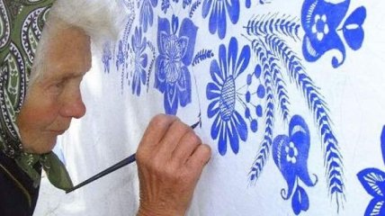 90-летняя бабушка из Чехии превратила свою деревню в галерею искусств (Фото)