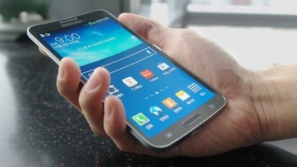 Samsung официально представила Galaxy Round с изогнутым дисплеем