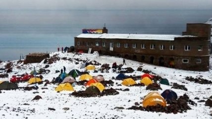 В Грузии на горнолыжном курорте выпал снег