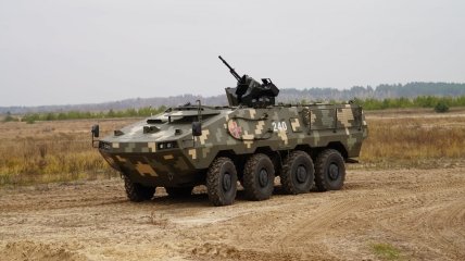 Украина активно производит легкую бронетехнику, САУ и другие машины.