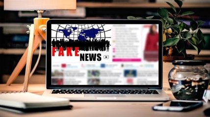 Во Франции приняли два закона против фейковых новостей