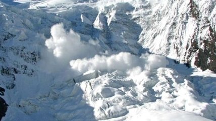 Синоптики предупреждают о сходах лавин в Карпатах