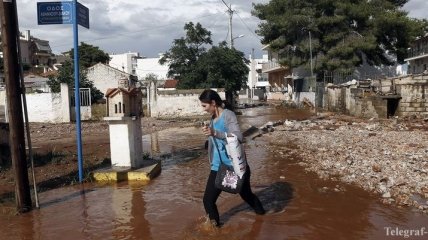 В Греции произошли сильные наводнения: улицы напоминают реки
