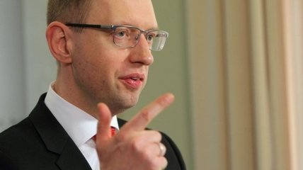 Яценюк требует принять изменения в закон о ЦИК 