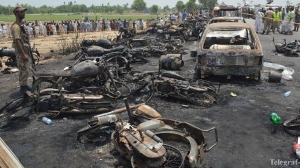 Взрыв цистерны в Пакистане: количество жертв превысило 150 человек