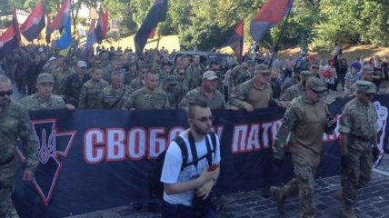 В Киеве начался марш добровольческих батальонов