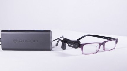 OrCam дает слепым людям возможность видеть