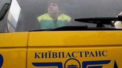 В Киеве на остановке подрались пассажиры и контроллеры