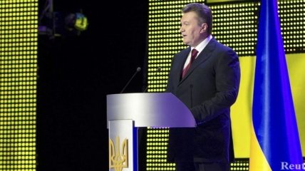 Янукович: Мы должны пройти все испытания, которые дает нам Бог