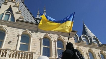 Одесские евромайдановцы взяли штурмом дом Кивалова