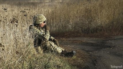 На Донбассе ранили украинского военного