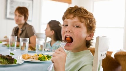 Почему когда я ем, я глух и нем не работает для современных детей