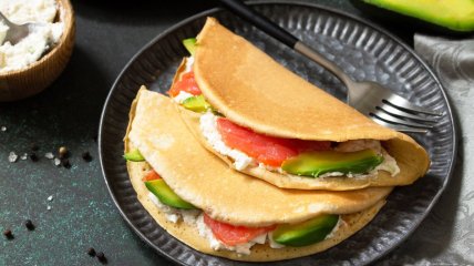 Овсяный блин с лососем