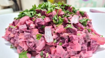 Соковитий, ніжний, красивий салат