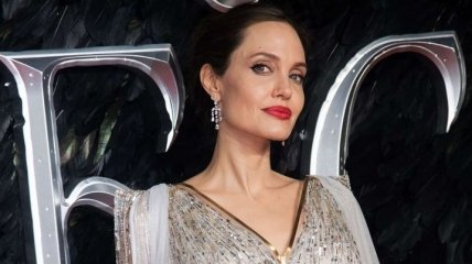 Анджелина Джоли ошеломила публику на премьере фильма в Лондоне (Фото)