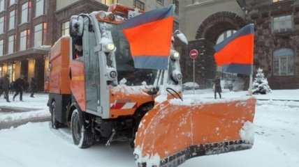 Киев готовится к снегу: уже готовы 418 единиц спецтехники