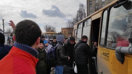 Від Маріуполя до Київщини: оголошено, які коридори для евакуації будуть відкриті 11 березня