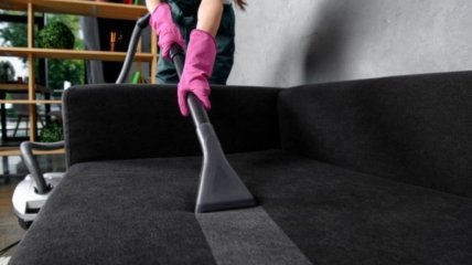 Чистка дивану в домашніх умовах