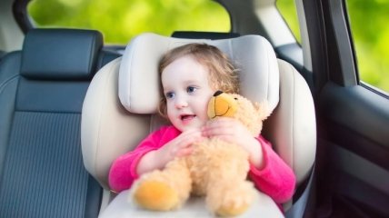Чем развлечь ребенка в дороге: советы родителям