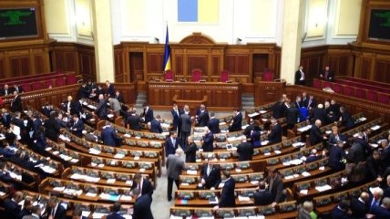 Депутаты не договорились о выборах - Рада разошлась до завтра 