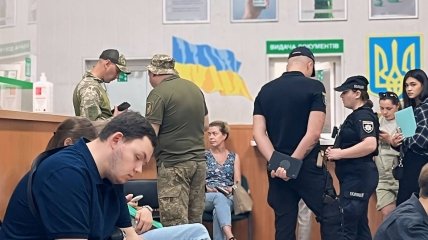 Вручение повесток в Киеве
