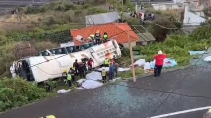 В Португалии в ДТП с автобусом погибли 29 туристов
