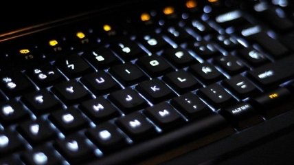Компания Mushkin выпустила клавиатуру Carbon KB-001 с подсветкой