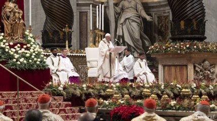 Папа Римский Франциск в Ватикане провел рождественскую мессу 