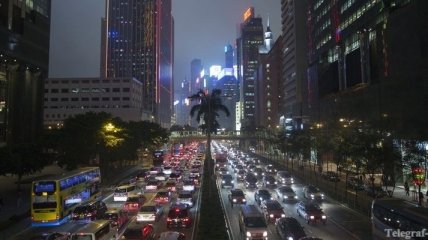 Фонари Гонконга светят в 1000 раз ярче всемирно принятых норм