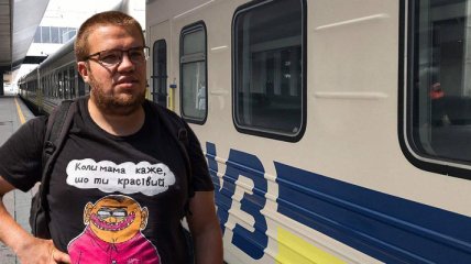 "Пассажиры на железной дороге всегда считались г*вном", - блогер Рудоманов о работе в УЗ, профсоюзах и зарплатах проводников