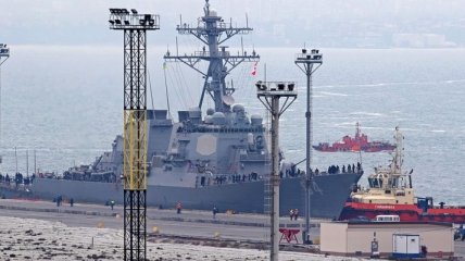  В Одесский порт зашел американский эсминец Carney 