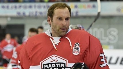 Петр Чех принял участие в прощальном матче хоккеиста Гавлата