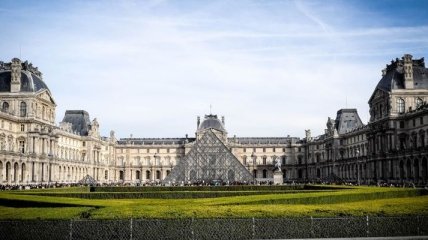 "Вот и мы!": Лувр открылся после карантина