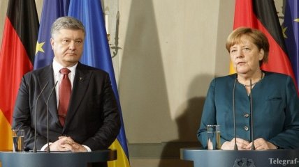 Порошенко и Меркель обсудили дальнейшие шаги в рамках "нормандского формата"