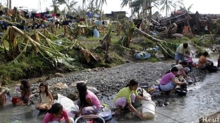 Разрушительный тайфун возвращается на Филиппины