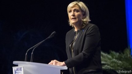 Ле Пен пообещала выдворить из Франции всех осужденных иностранцев