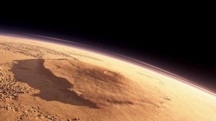 Уфологи рассмотрели на Марсе тело мертвого гуманоида
