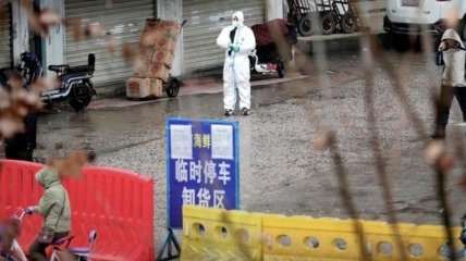 Китайське місто Хуанганг "закривають" через коронавірус
