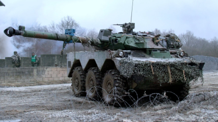 Легкий колесный танк AMX-10RC